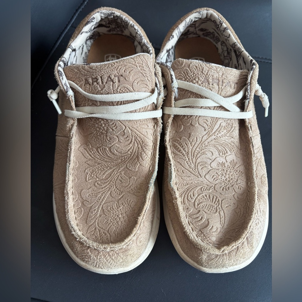 Ariat Hilo Tan Floral Emboss Laced Slip on Shoe FLX Foam Shoes Beige Size 10